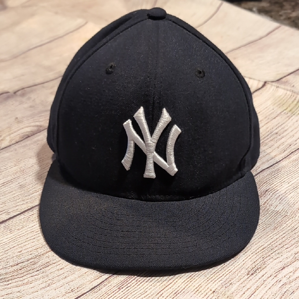 NY Yankees New Era 59fifty Official On Field Cap Size 71/8